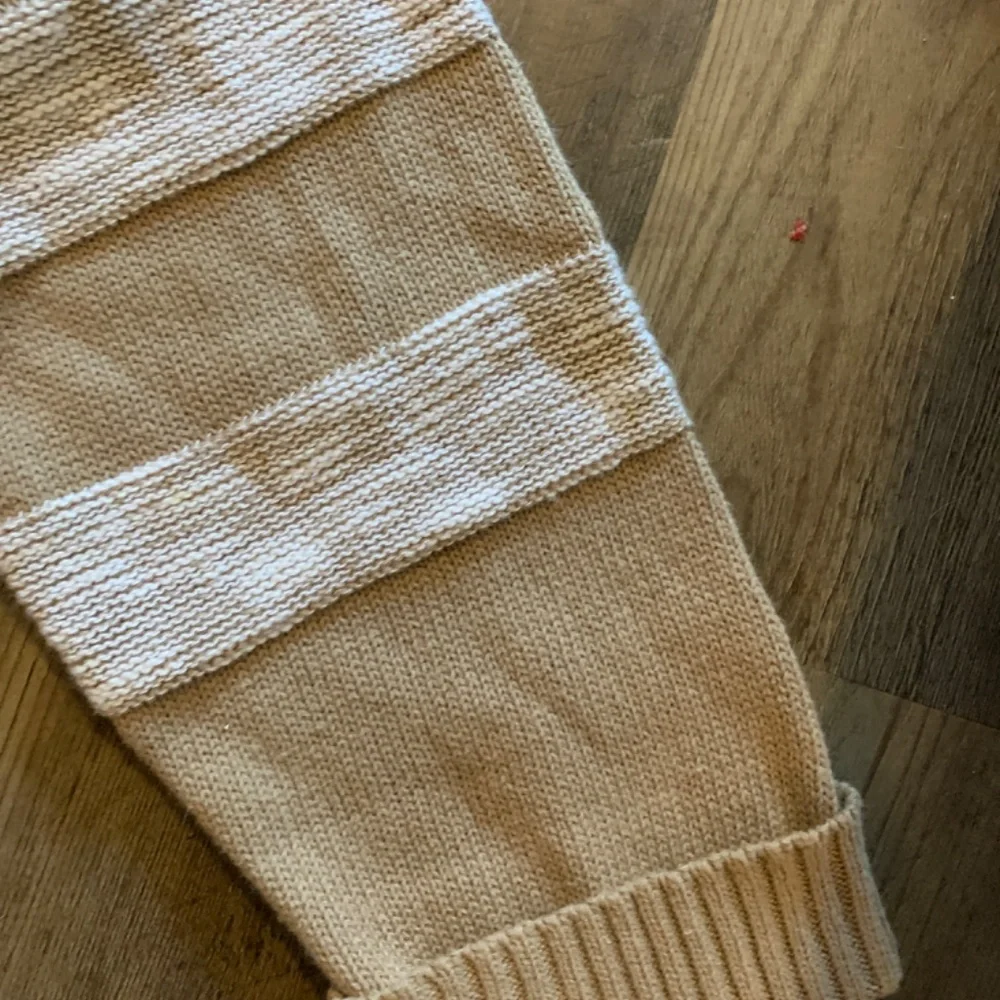 Croft&Barrow 100 percent cotton sweater. Worn about 2x‎